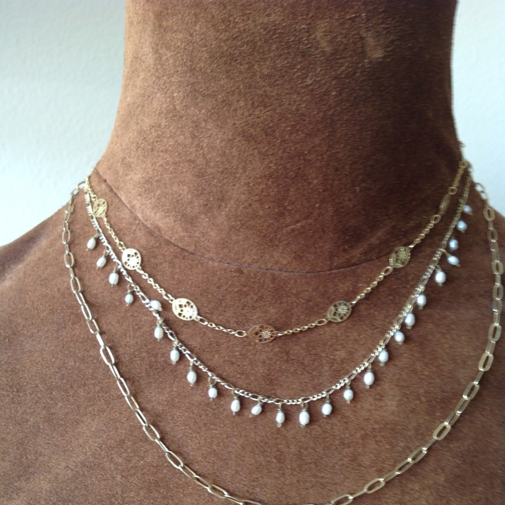 Banana republic necklace